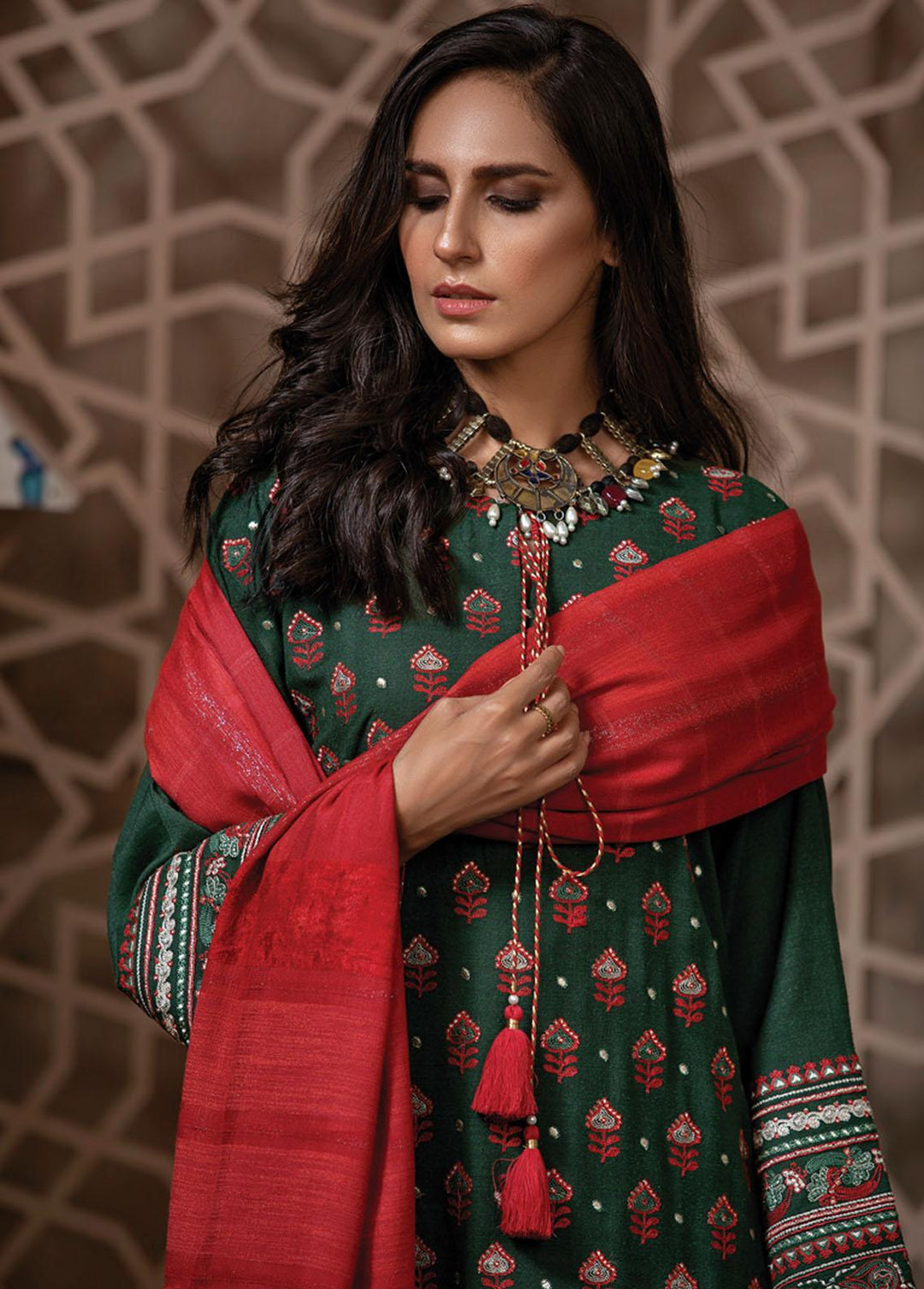 Lakhany Embroidered Slub Suits Unstitched 3 Piece LSM21WS WEC-5022 - Winter Collection