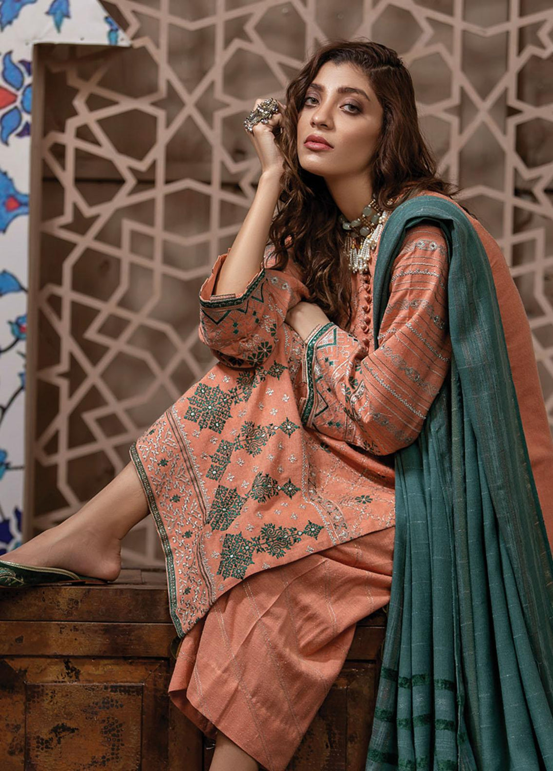 Lakhany Embroidered Slub Suits Unstitched 3 Piece LSM21WS WEC-5029 - Winter Collection