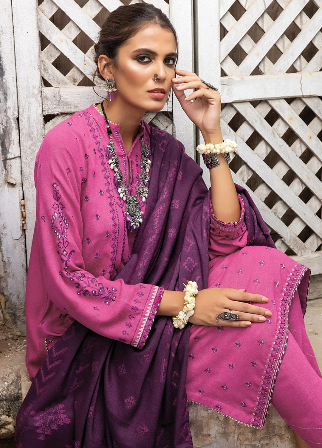 Lakhany Embroidered Slub Suits Unstitched 3 Piece LSM22W WES-BA-0002 - Winter Collection