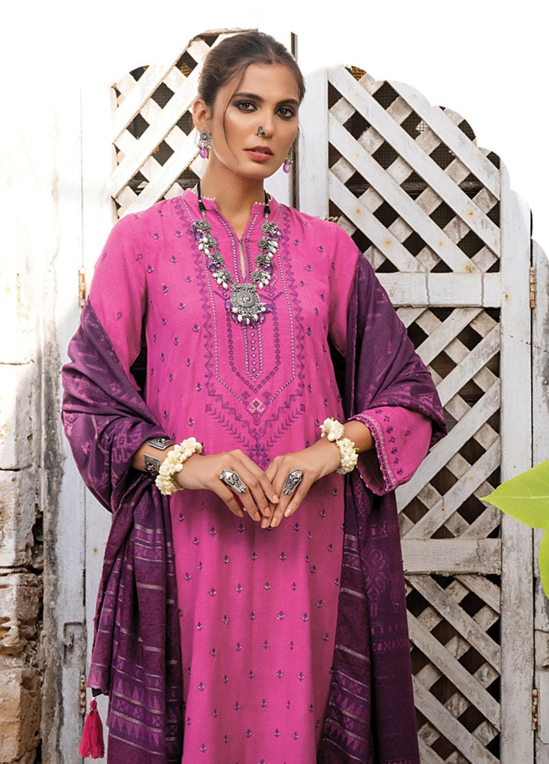 Lakhany Embroidered Slub Suits Unstitched 3 Piece LSM22W WES-BA-0002 - Winter Collection