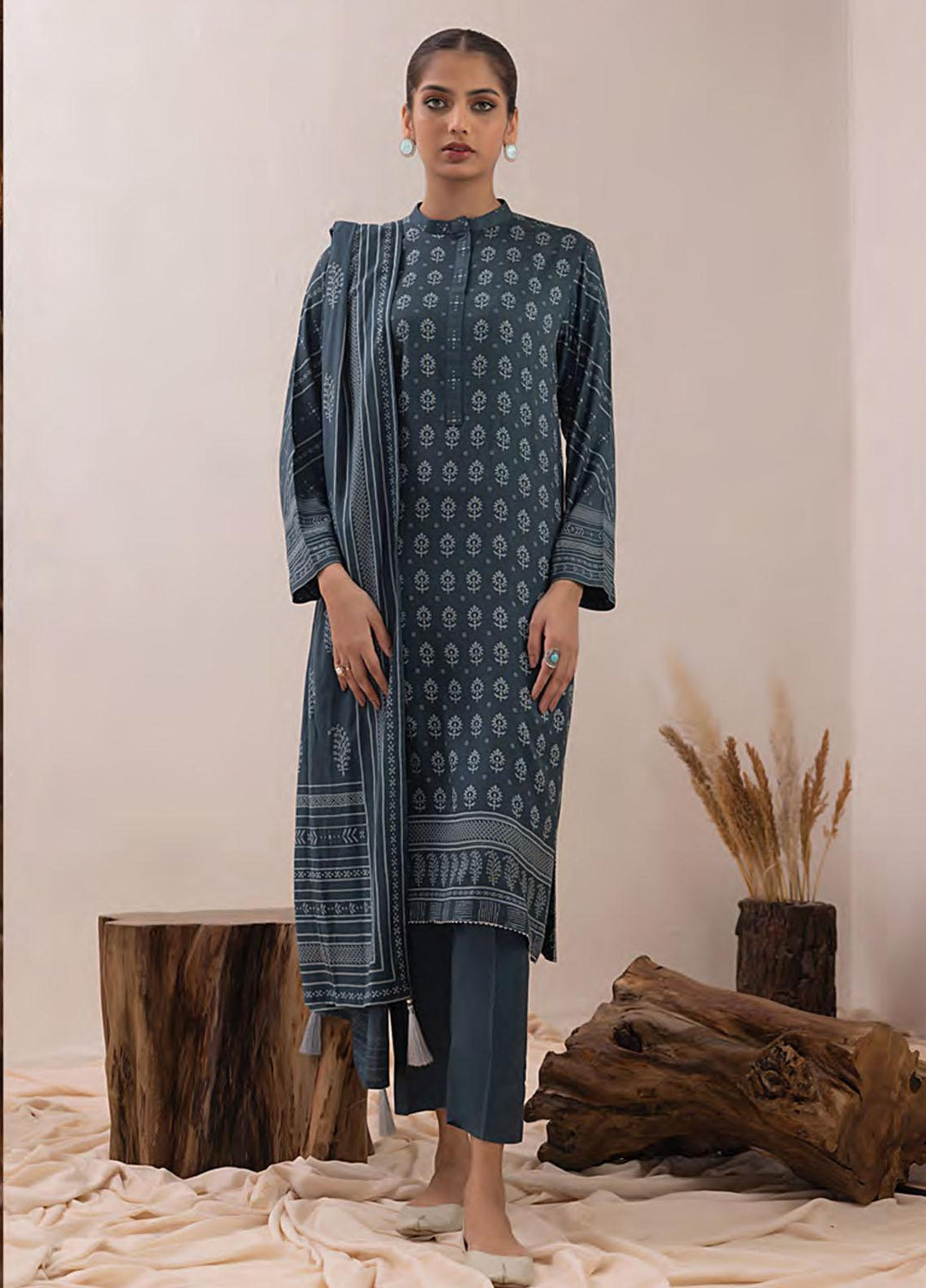 Lakhany Printed Pashmina Suits Unstitched 3 Piece LSM23PP LG-AM-0049-A - Winter Collection