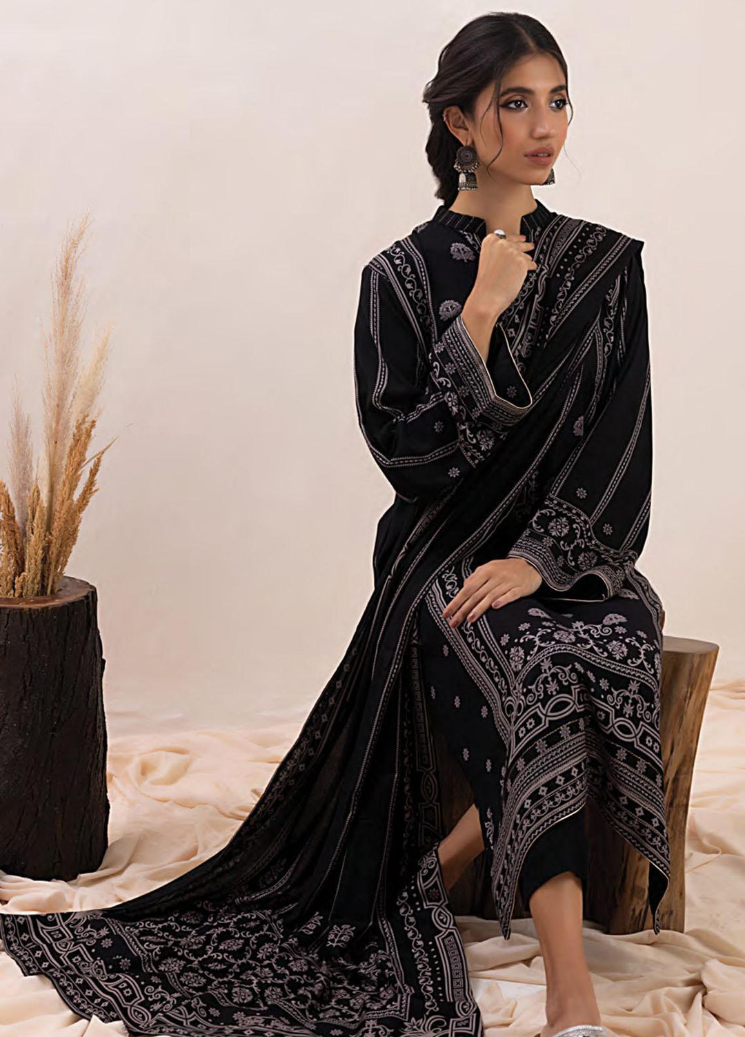 Lakhany Printed Pashmina Suits Unstitched 3 Piece LSM23PP LG-IZ-0019-C - Winter Collection