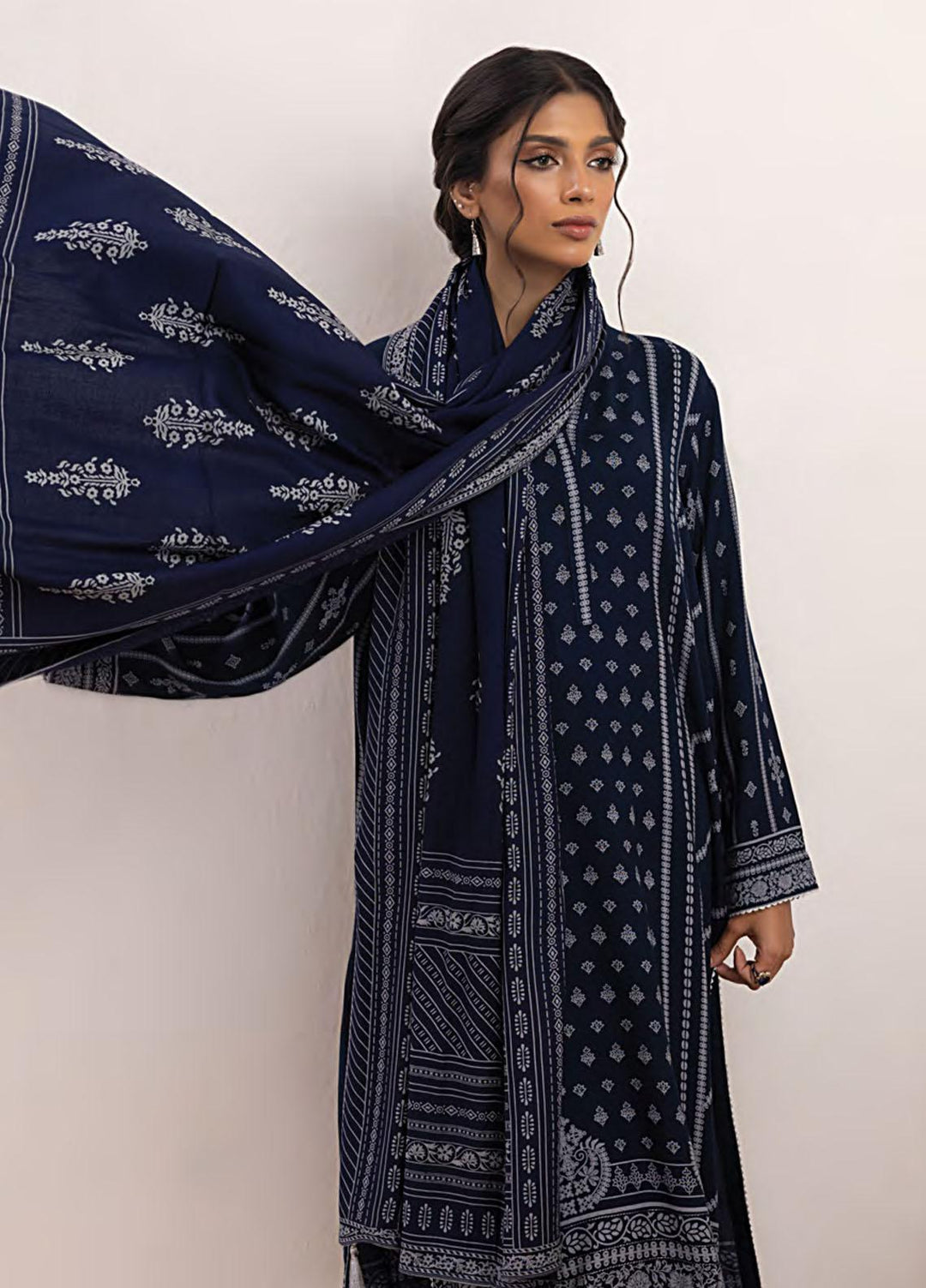 Lakhany Printed Pashmina Suits Unstitched 3 Piece LSM23PP LG-RM-0011-B - Winter Collection