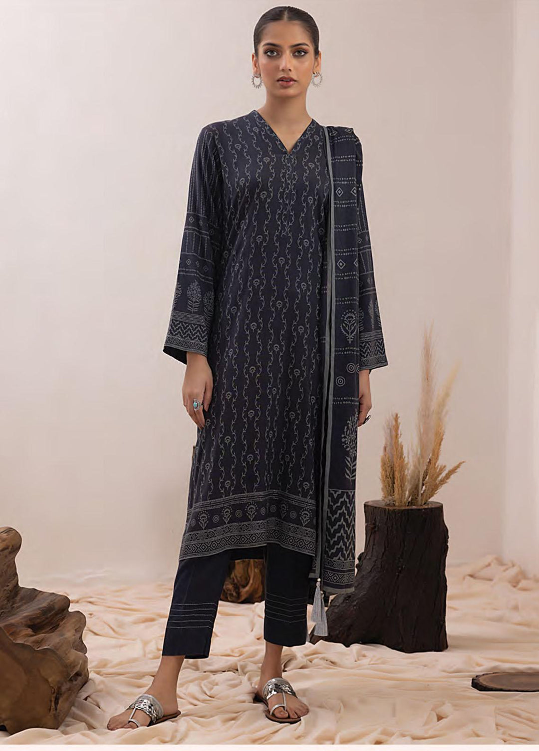 Lakhany Printed Pashmina Suits Unstitched 3 Piece LSM23PP LG-ZH-0094-C - Winter Collection