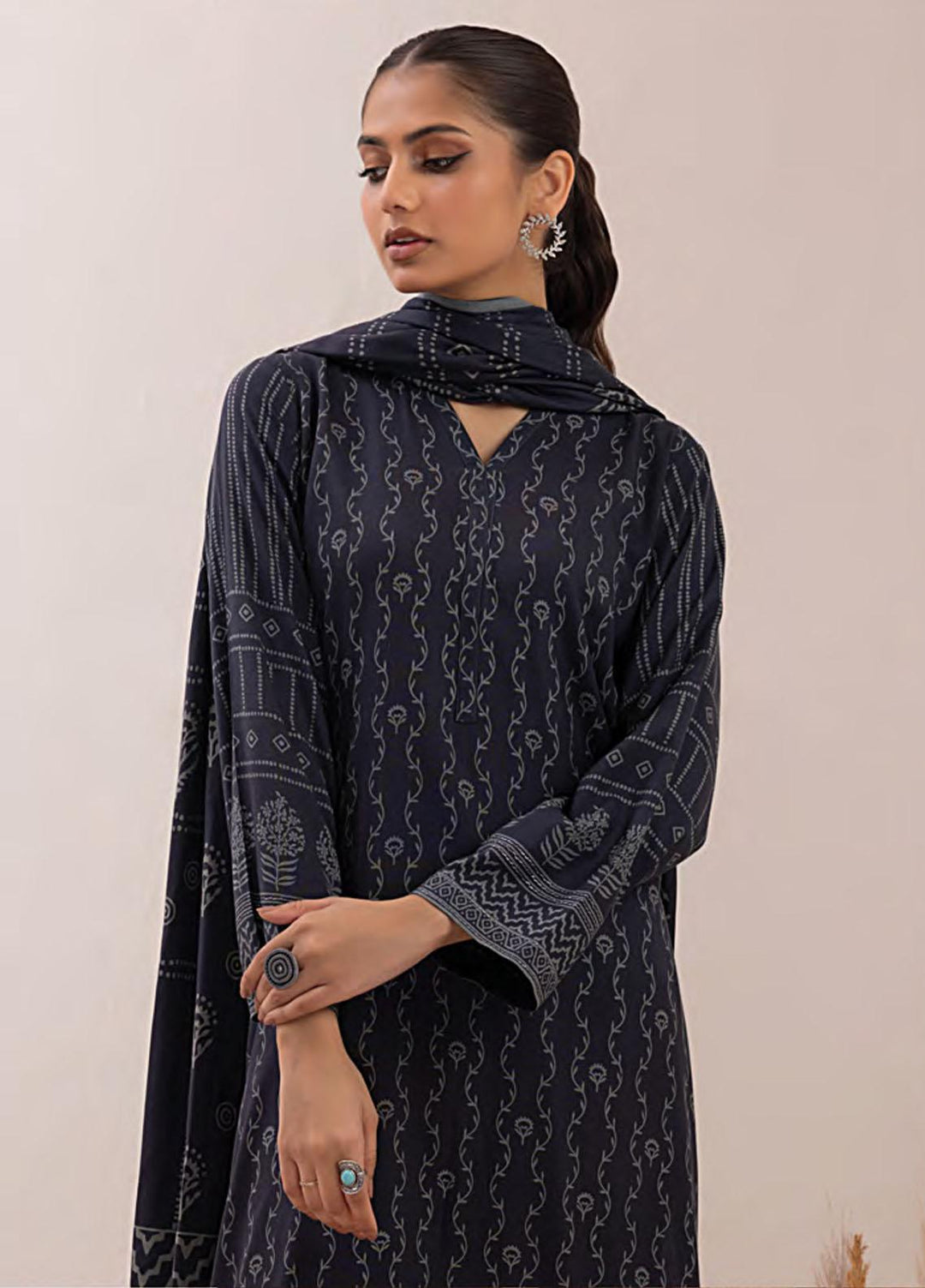 Lakhany Printed Pashmina Suits Unstitched 3 Piece LSM23PP LG-ZH-0094-C - Winter Collection