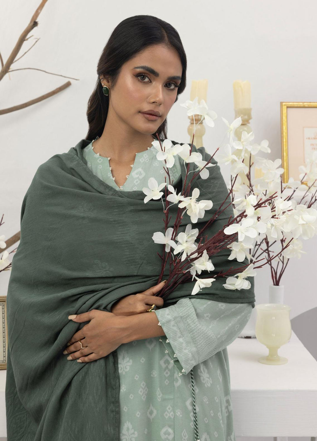 Lakhany Printed Pashmina Suits Unstitched 3 Piece LSM23PS LG-ZH-0071-B - Winter Collection