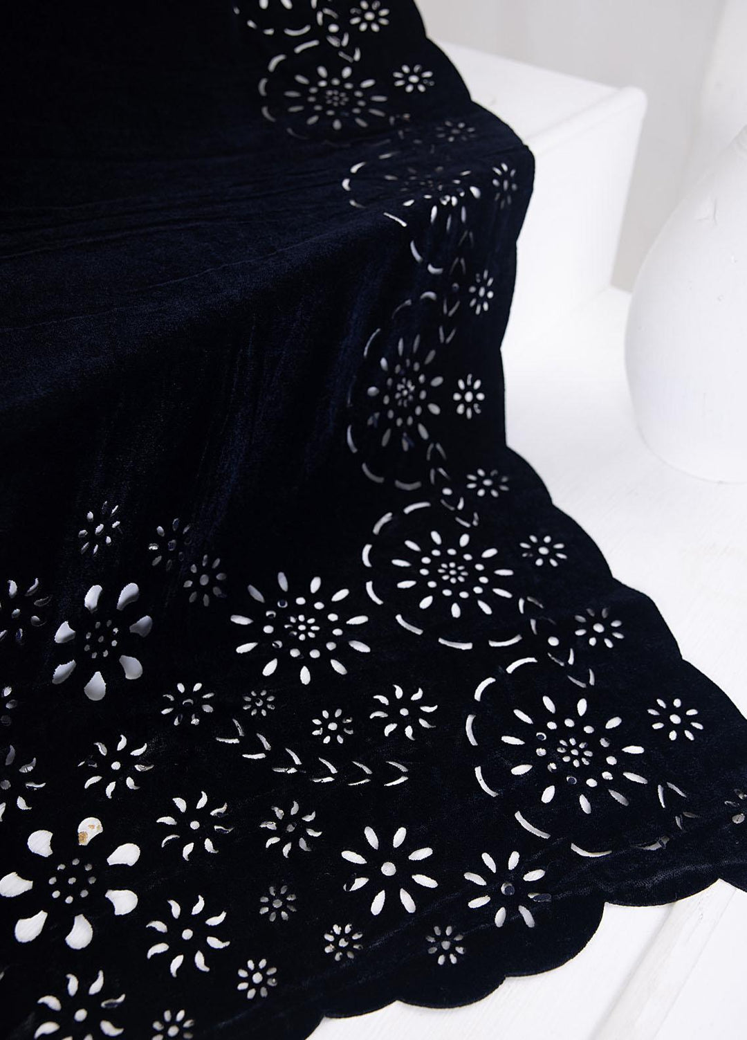 Lakhany Embroidered Velvet  Shawls LSM-2947 SHAWL (NB) - Luxury Velvet Shawls