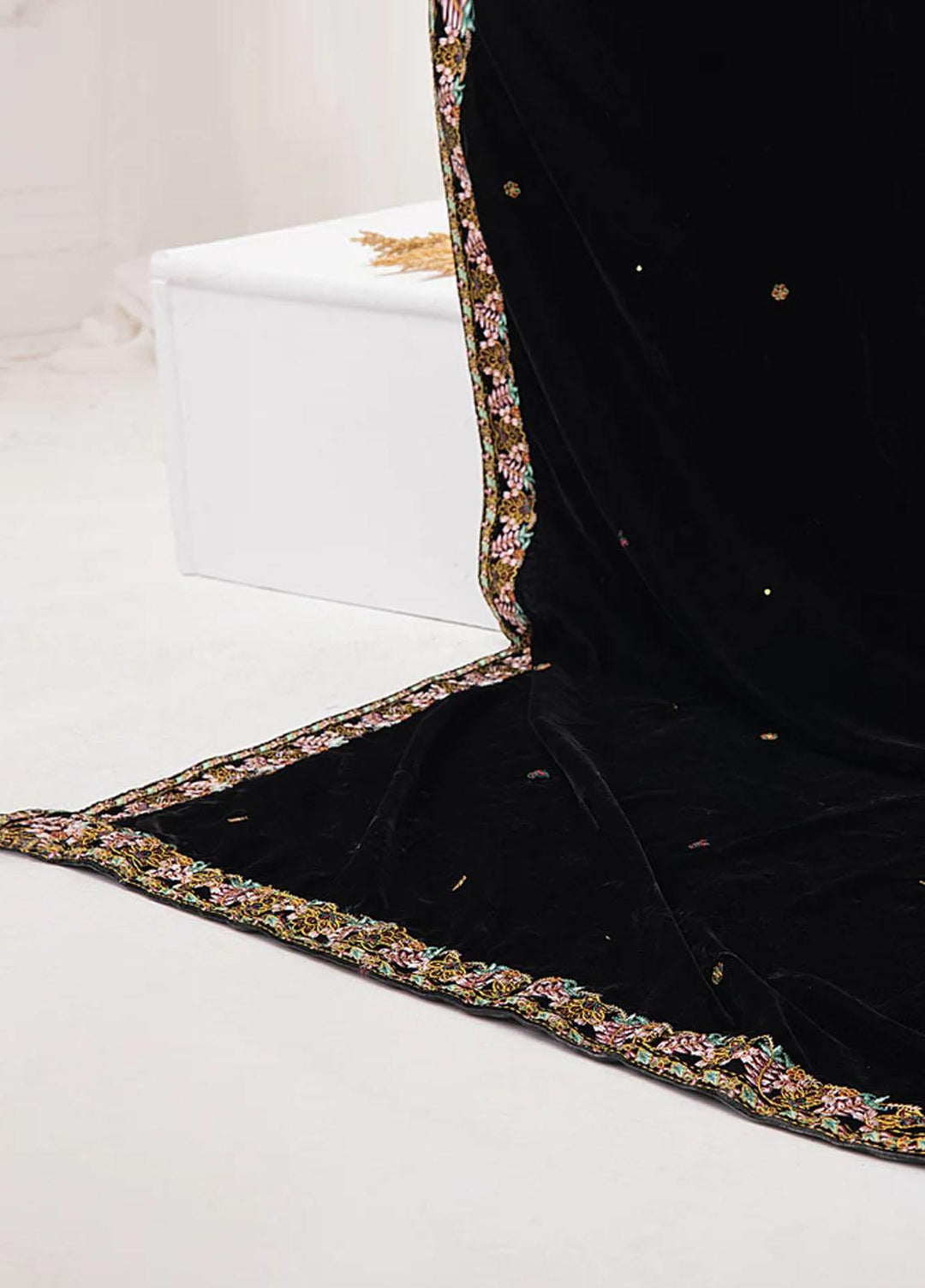 Lakhany Embroidered  Velvet  Shawls LSM22VS LSM-2894 - Velvet Shawls