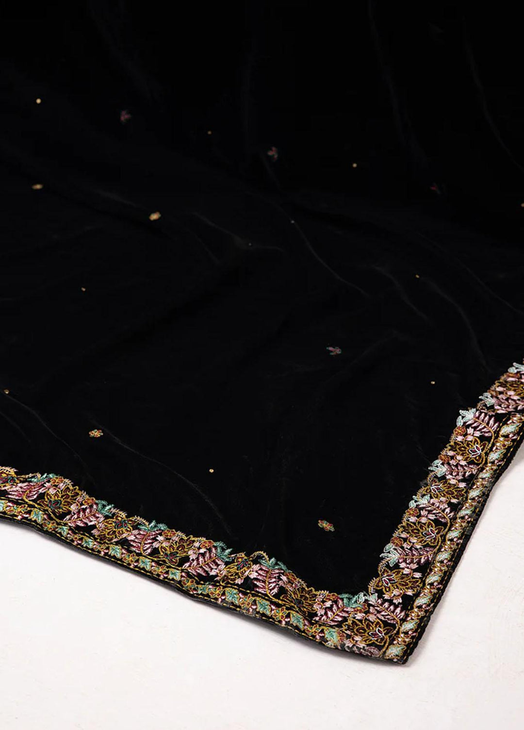 Lakhany Embroidered  Velvet  Shawls LSM22VS LSM-2894 - Velvet Shawls