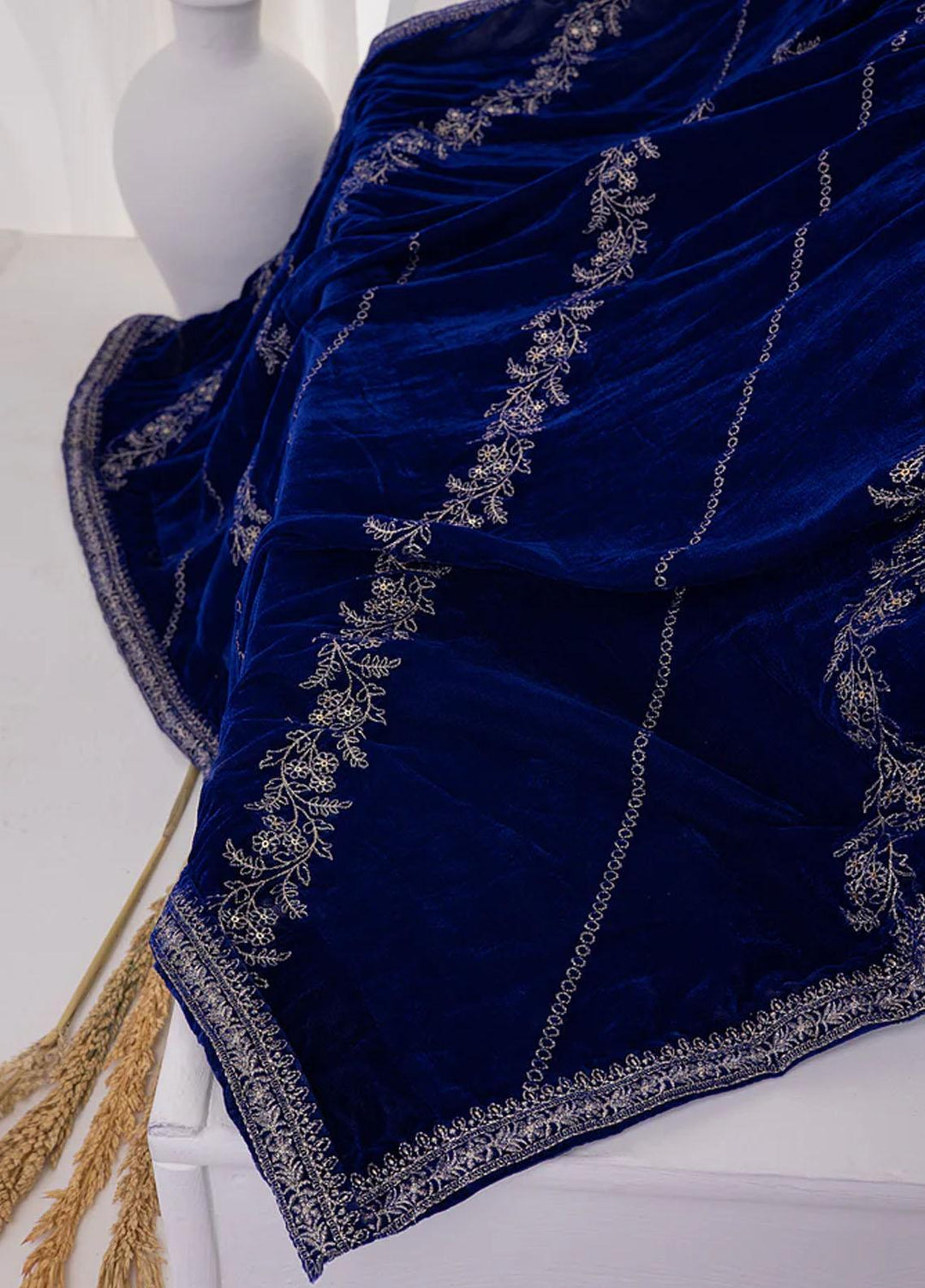 Lakhany Embroidered  Velvet  Shawls LSM22VS LSM-2896 - Velvet Shawls