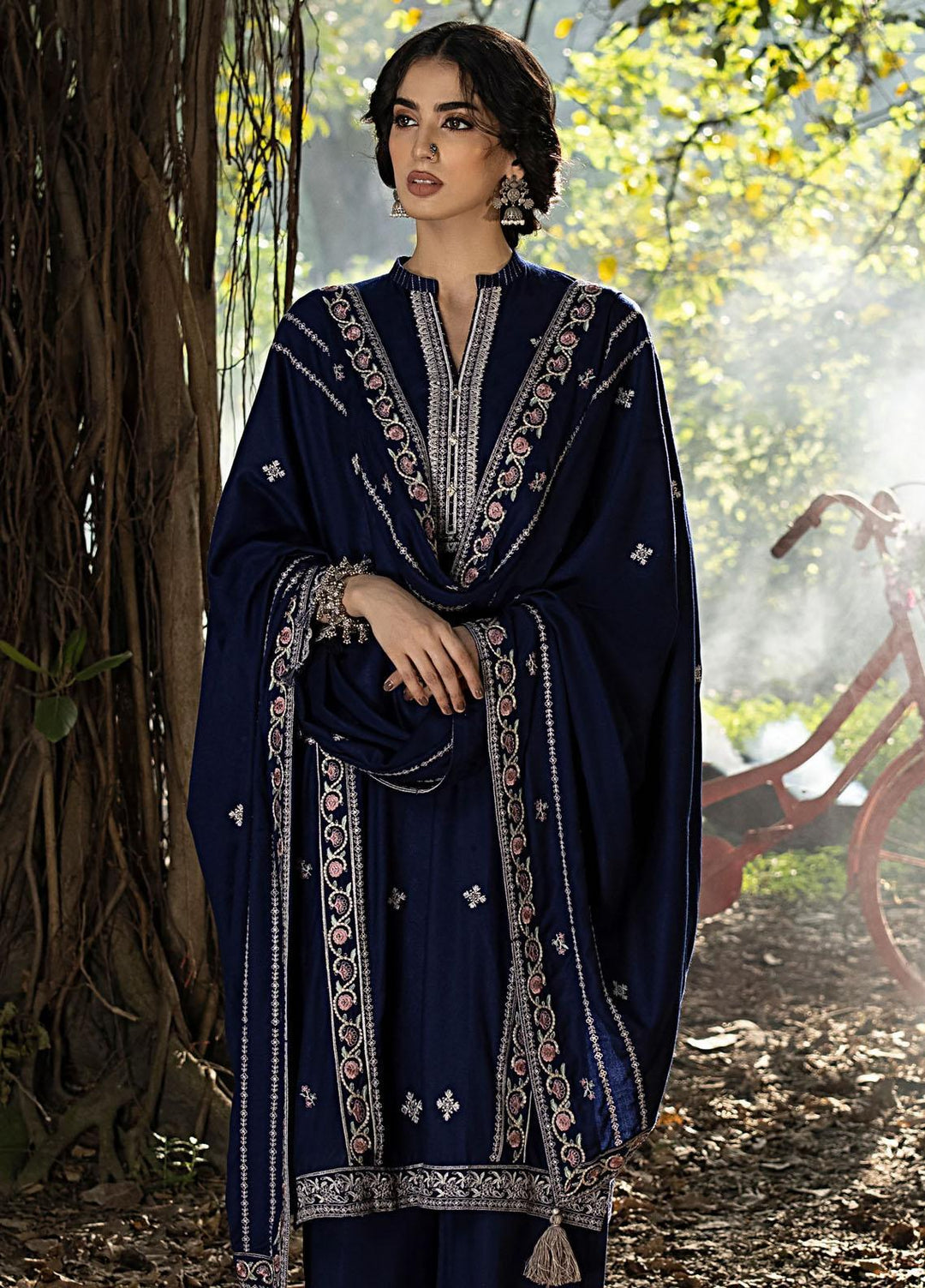 Lakhany Embroidered Cashmere Wool Suits Unstitched 3 Piece LSM23WE LG-IZ-0023 - Winter Collection