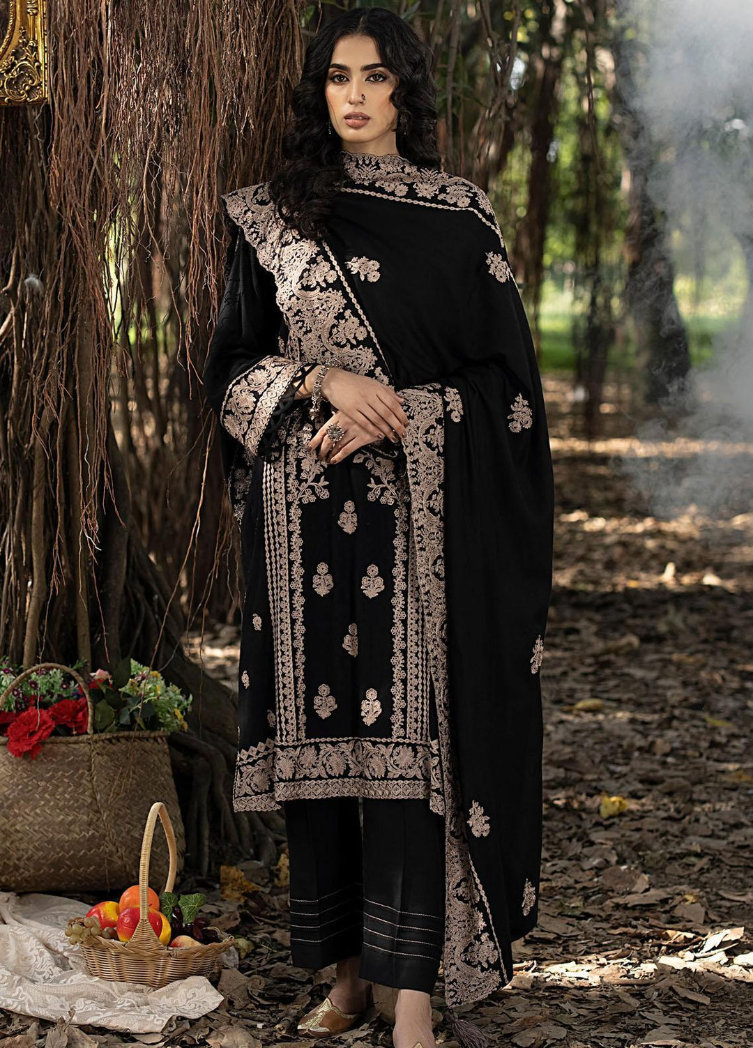 Lakhany Embroidered Cashmere Wool Suits Unstitched 3 Piece LSM23WE LG-IZ-0037 - Winter Collection