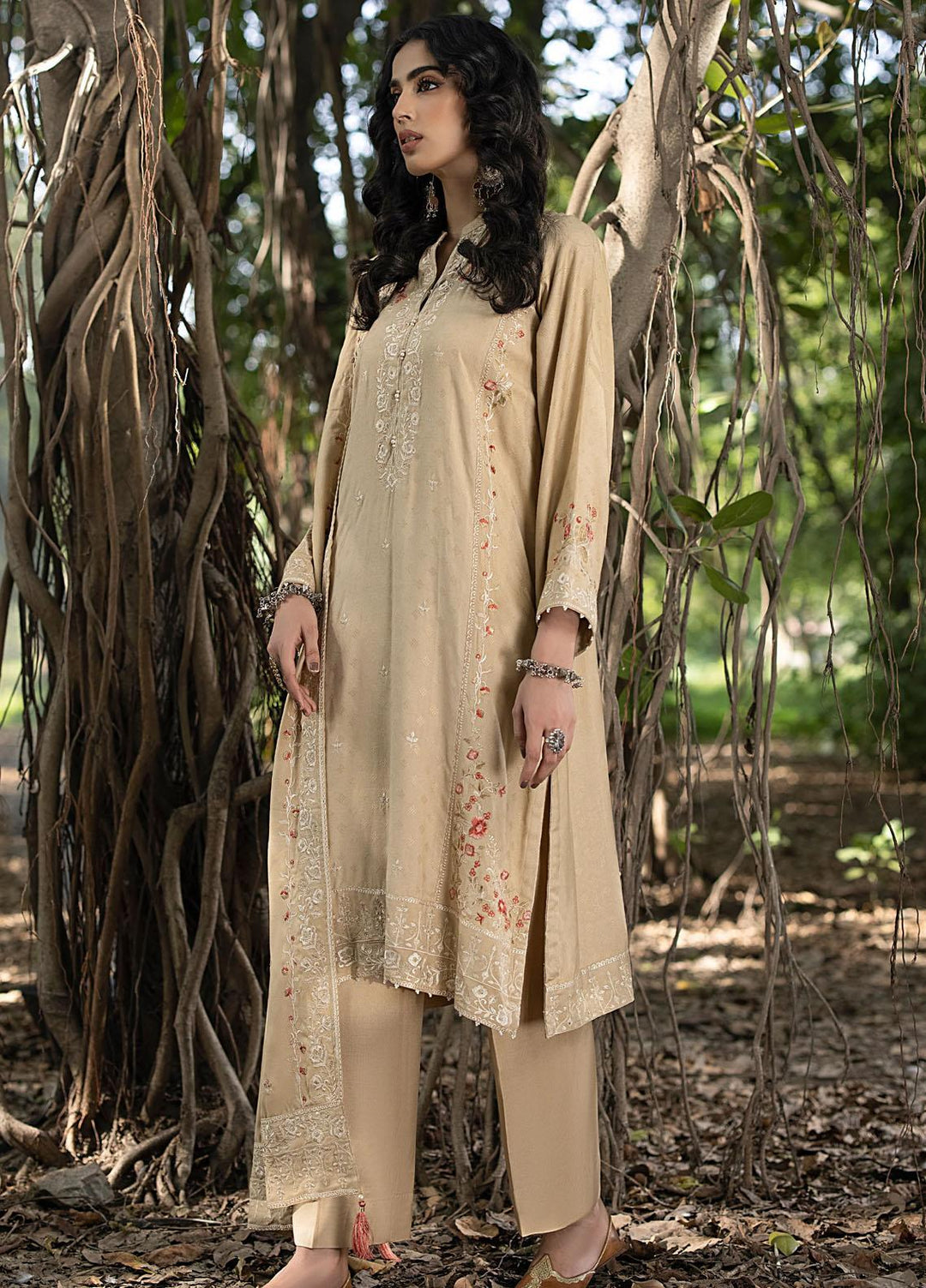 Lakhany Embroidered Cashmere Wool Suits Unstitched 3 Piece LSM23WE LG-IZ-0052 - Winter Collection