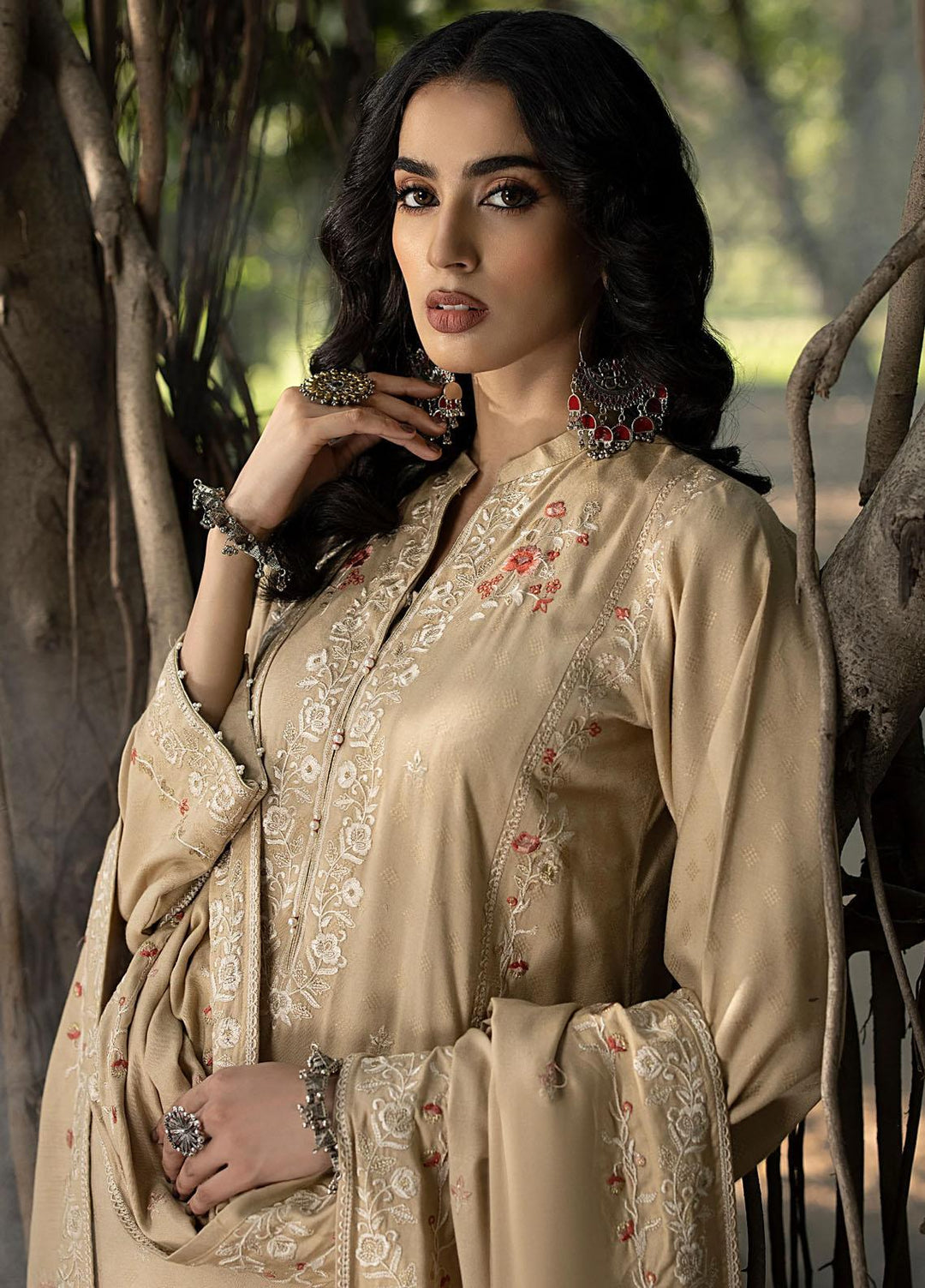 Lakhany Embroidered Cashmere Wool Suits Unstitched 3 Piece LSM23WE LG-IZ-0052 - Winter Collection