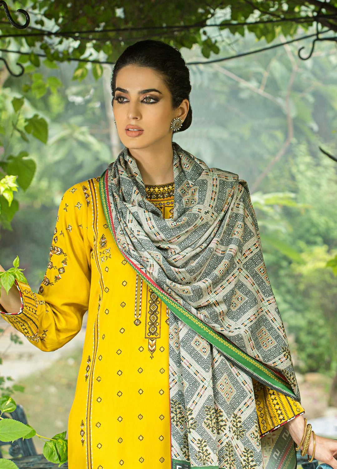 Lakhany Embroidered Karandi Suits Unstitched 3 Piece LSM22WE WEC-EA-0383 - Winter Collection