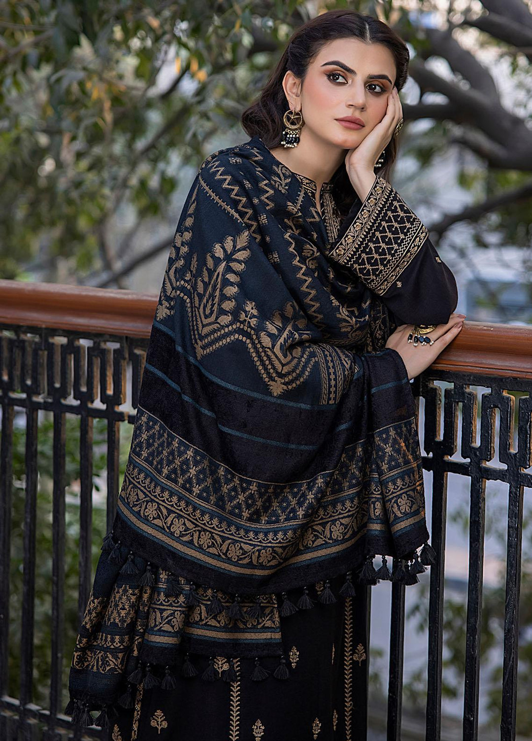 Lakhany Embroidered Slub Suits Unstitched 3 Piece LSM23WS LG-AM-0029 - Winter Collection