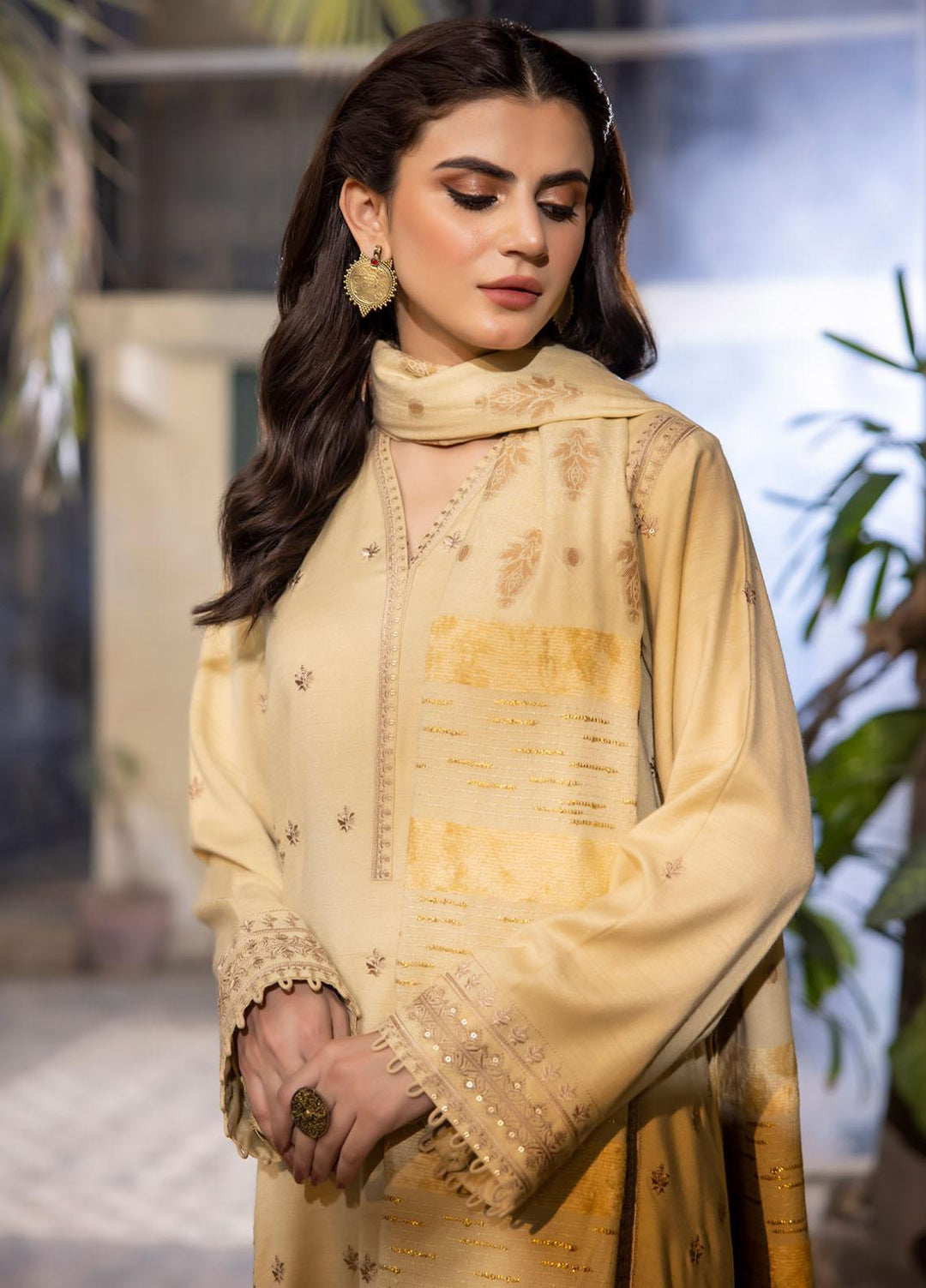Lakhany Embroidered Slub Suits Unstitched 3 Piece LSM23WS LG-AM-0058 - Winter Collection