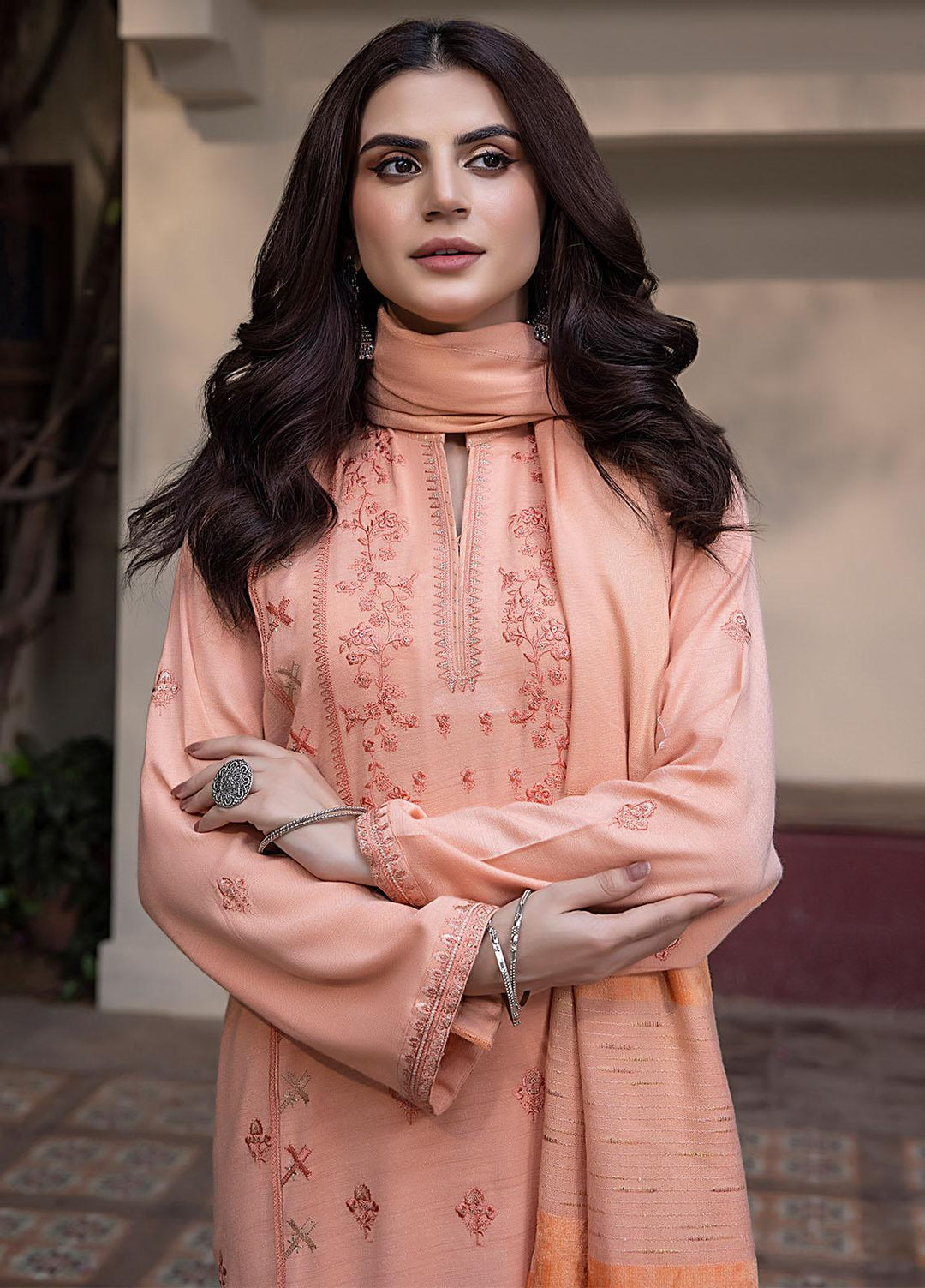 Lakhany Embroidered Slub Suits Unstitched 3 Piece LSM23WS LG-IZ-0092 - Winter Collection