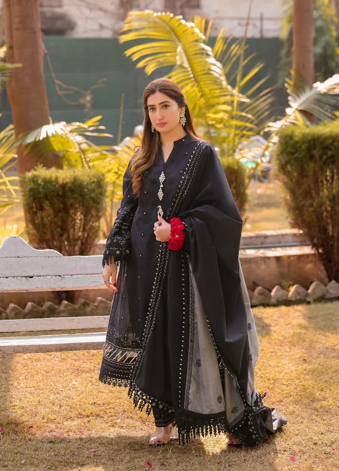 Lamorado Embroidered Lawn Suits Unstitched 3 Piece LMD25UC LWSU-25CK304 - Summer Collection