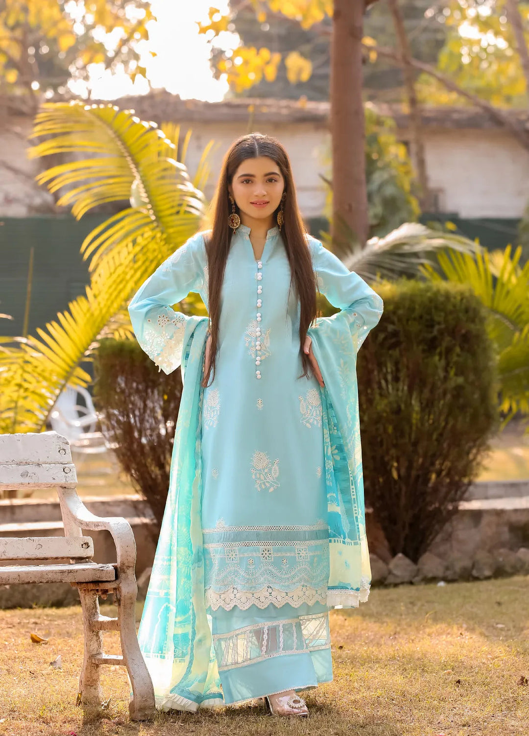 Lamorado Embroidered Lawn Suits Unstitched 3 Piece LMD25UC LWSU-25CK305 - Summer Collection