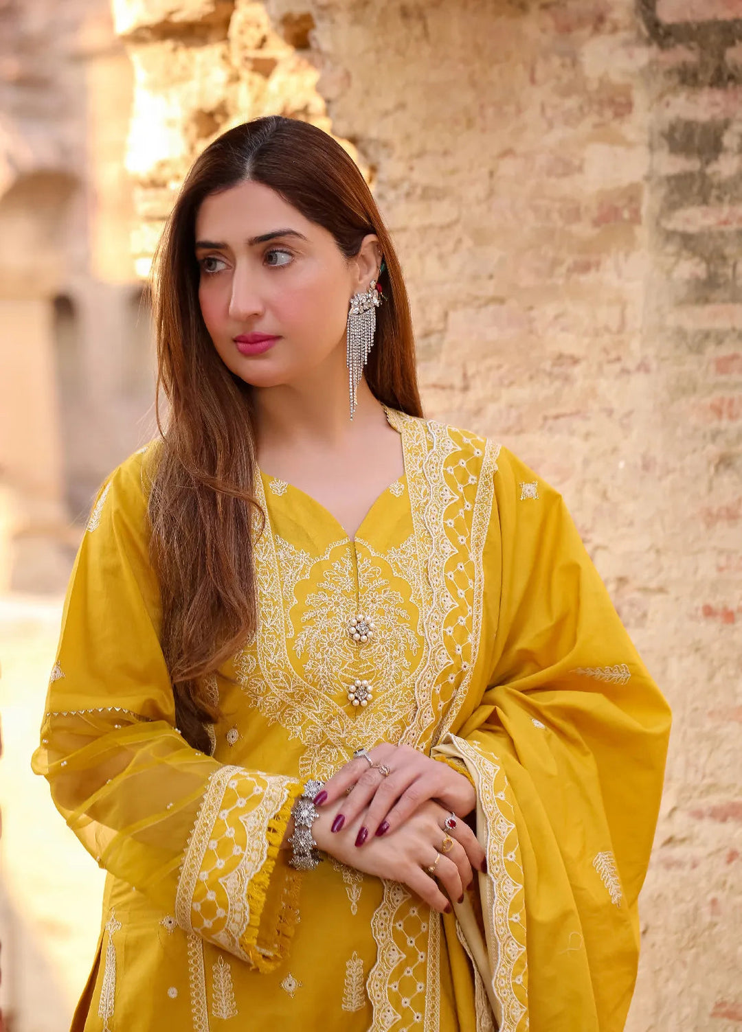 Lamorado Embroidered Lawn Suits Unstitched 3 Piece LMD25UC LWSU-25CK306 - Summer Collection