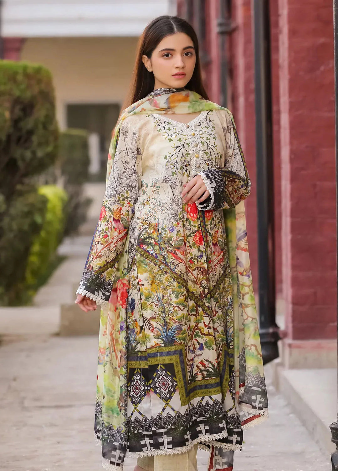 Lamorado Printed Lawn Suit Unstitched 3 Piece LMD25LP LWSU-25P304 - Summer Collection