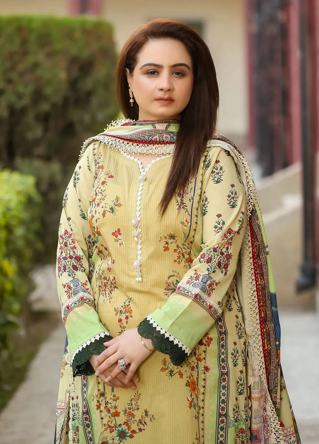Lamorado Printed Lawn Suit Unstitched 3 Piece LMD25LP LWSU-25P311 - Summer Collection
