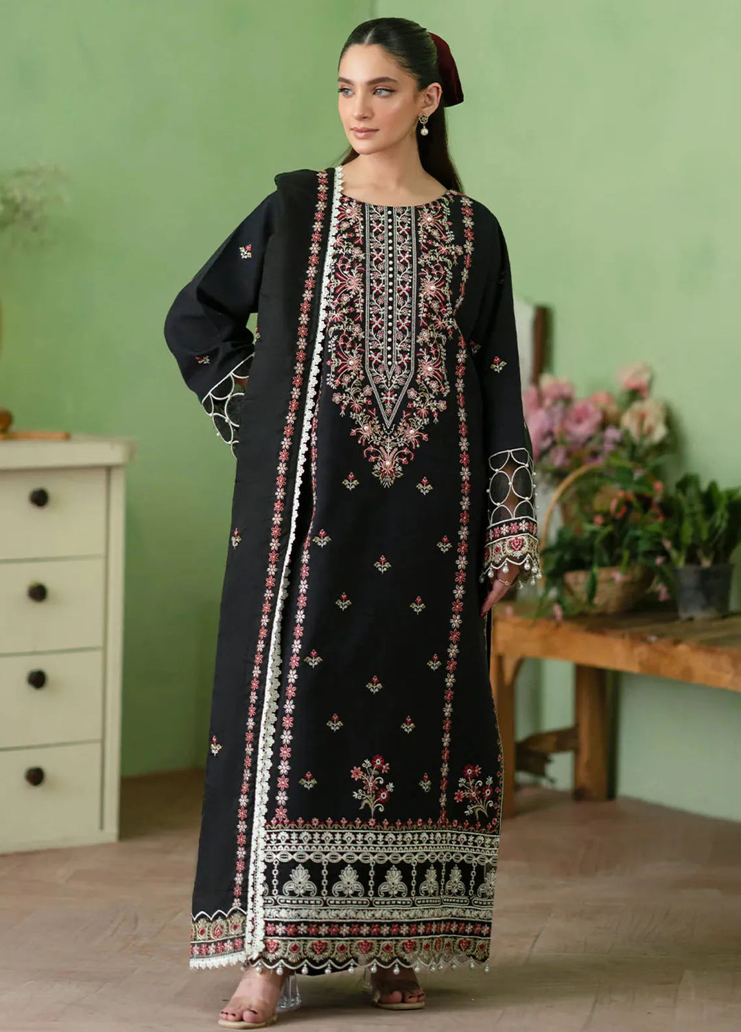 Leila by Mahnur Embroidered Khaddar Suit Unstitched 3 Piece MN24L Bianca - Winter Collection