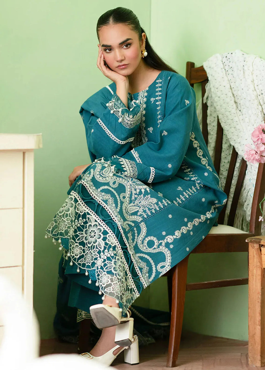 Leila by Mahnur Embroidered Khaddar Suit Unstitched 3 Piece MN24L Meris - Winter Collection