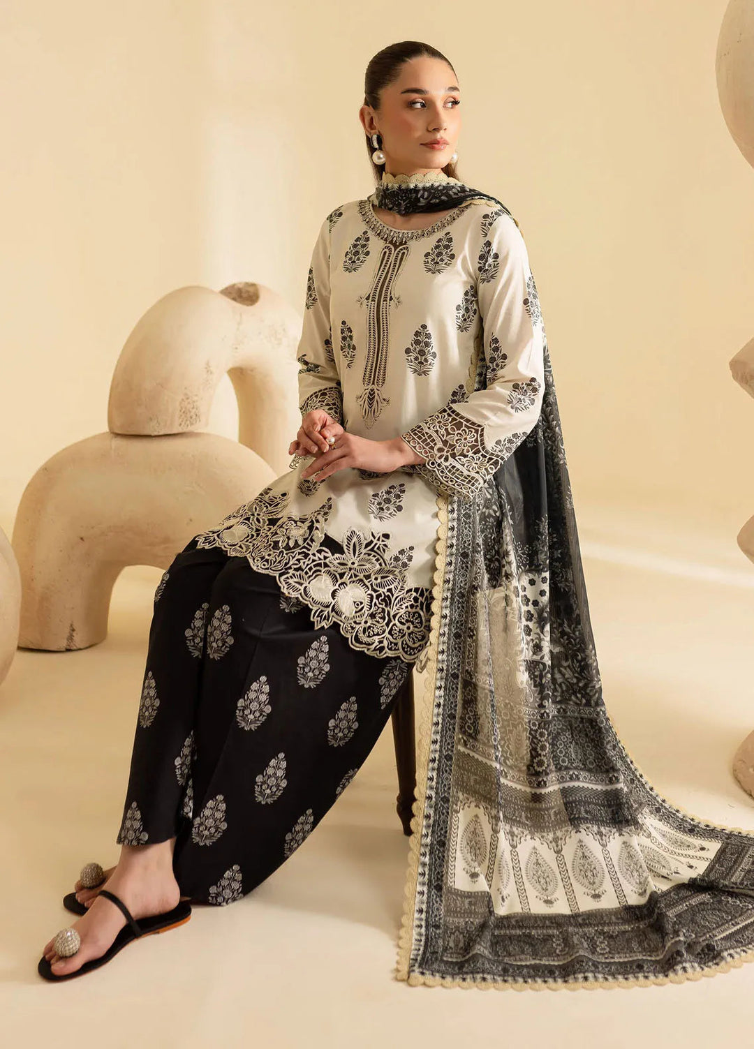 Leila by Mahnur Embroidered Lawn Suits Unstitched 3 Piece MN24LP D-09 Slate - Summer Collection