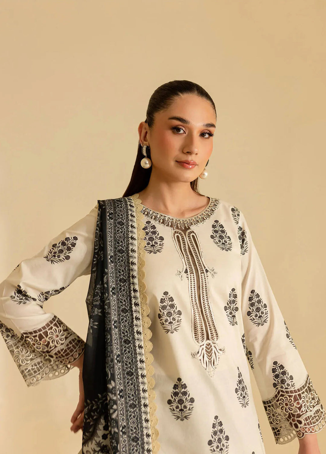 Leila by Mahnur Embroidered Lawn Suits Unstitched 3 Piece MN24LP D-09 Slate - Summer Collection