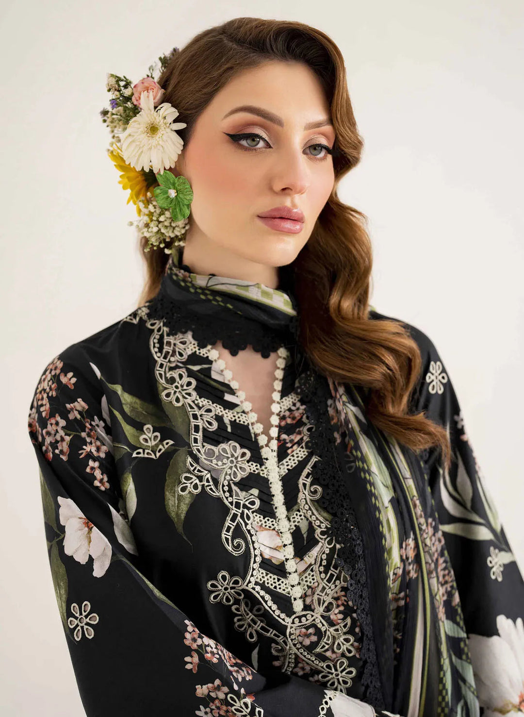 Lila by Sable Vogue Embroidered Lawn Suit Unstitched 3 Piece SV24LI SAL-03-24 - Summer Collection