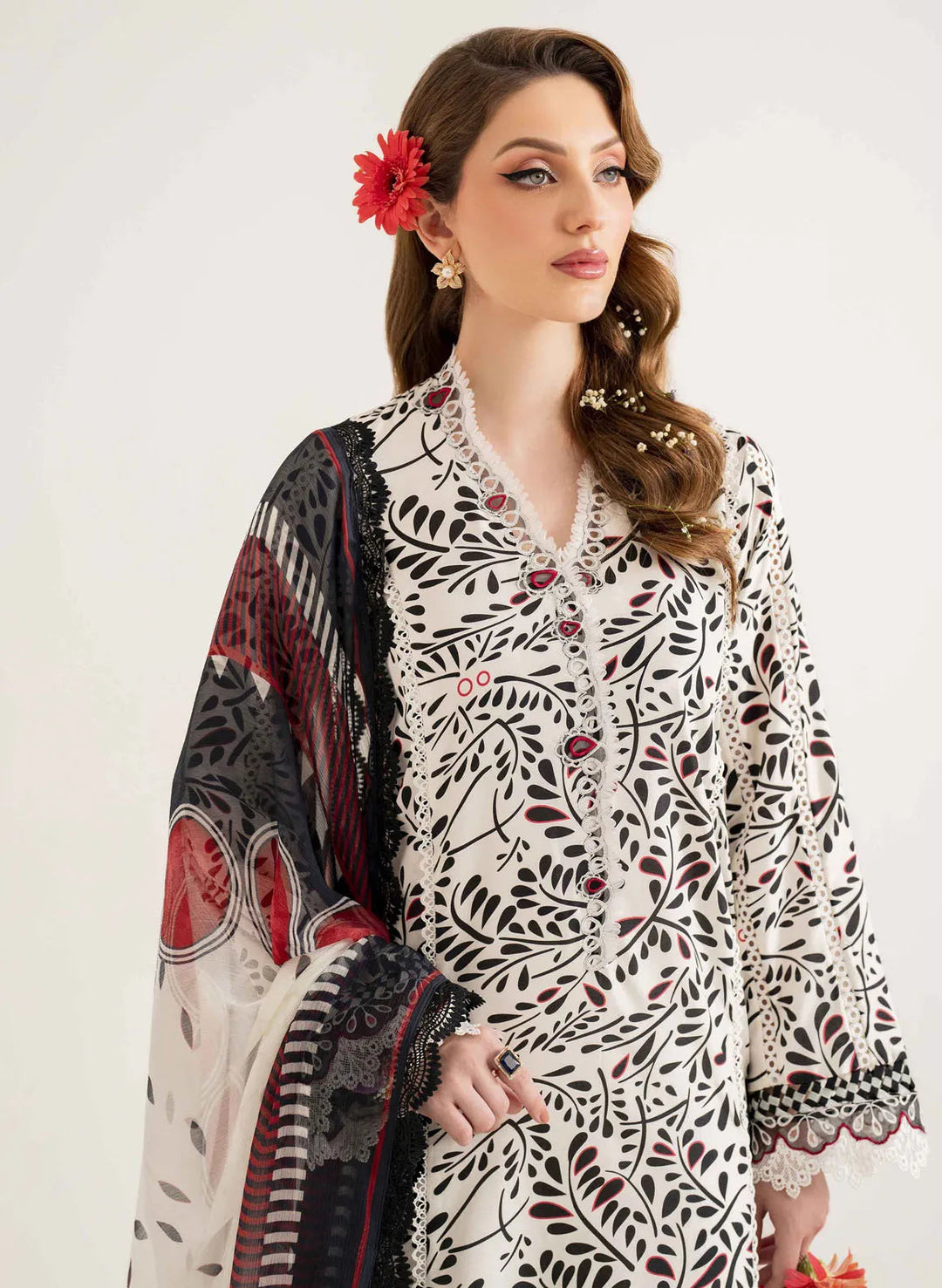Lila by Sable Vogue Embroidered Lawn Suit Unstitched 3 Piece SV24LI SAL-05-24 - Summer Collection