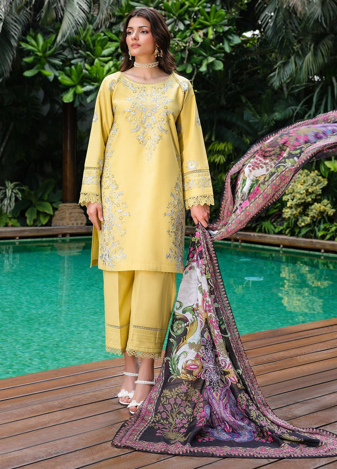 Lovent by Sahane Pret Embroidered Lawn 3 Piece Suit ME23006 Corina