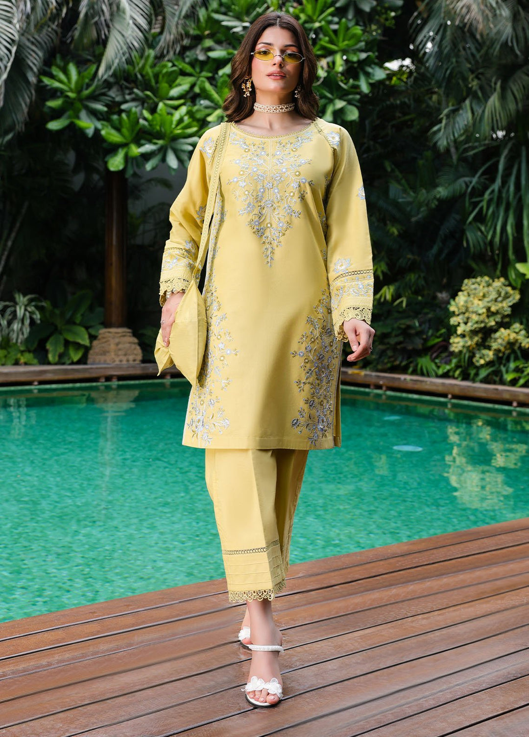 Lovent by Sahane Pret Embroidered Lawn 3 Piece Suit ME23006 Corina