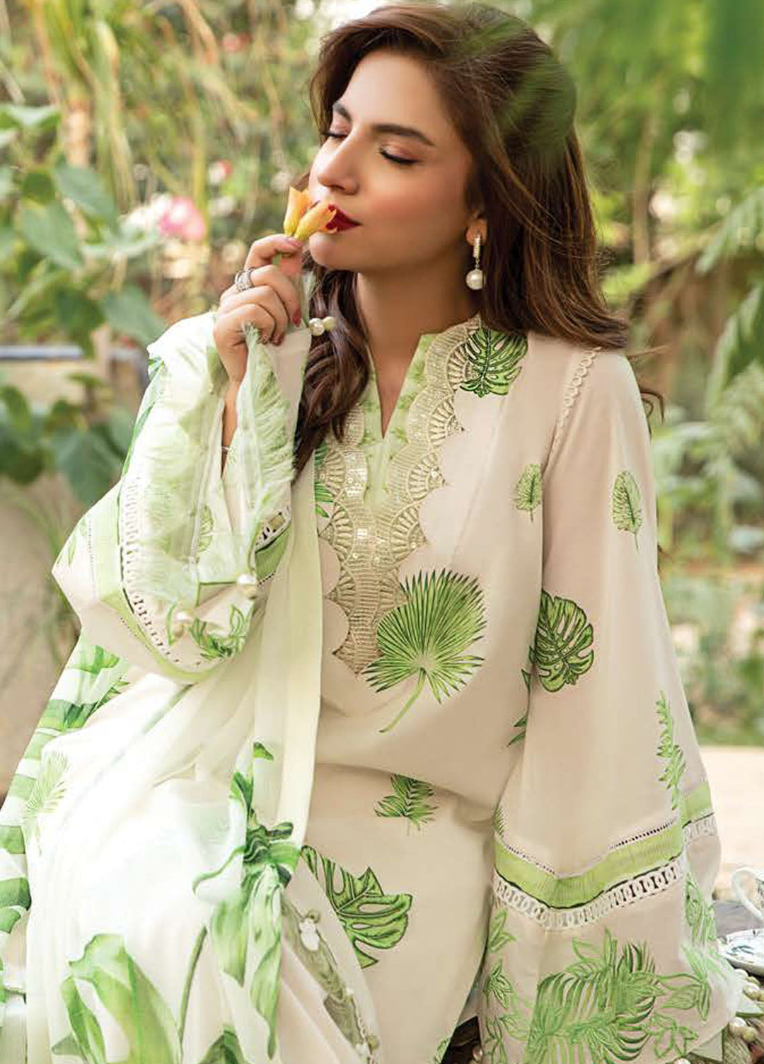 M Basic by Maria B Embroidered Lawn Suits Unstitched 3 Piece MB25EE D-06 B - Summer Collection