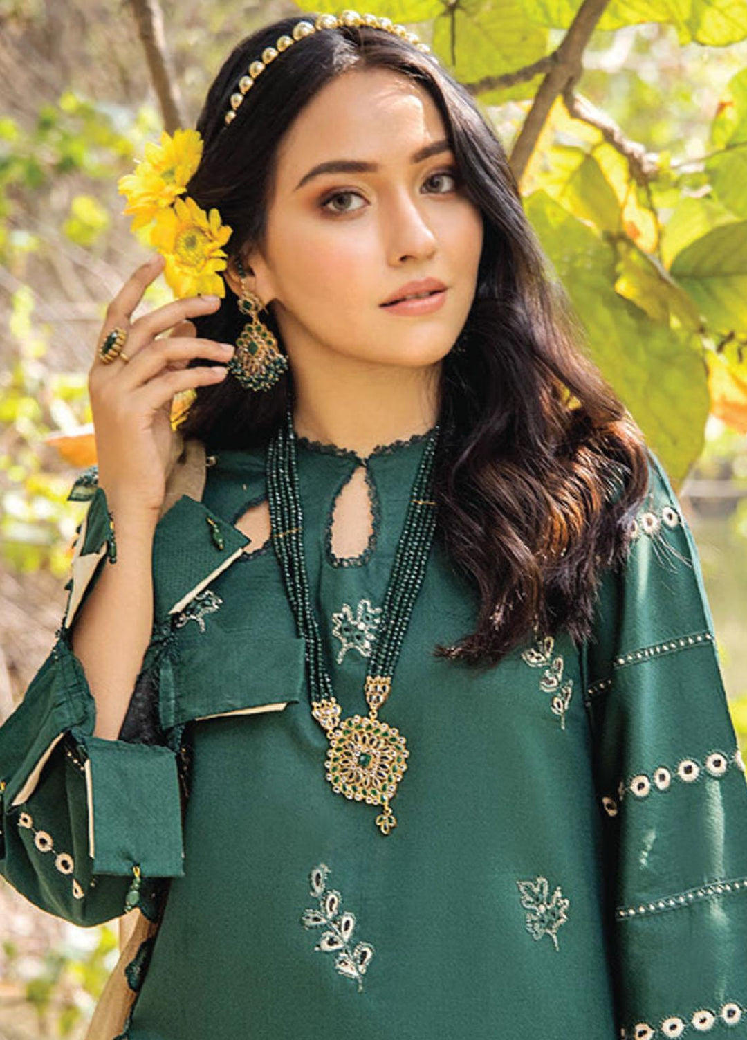 Maah Rukh By Humdum Embroidered Lawn Suits Unstitched 3 Piece HD23MR D-03 - Summer Collection