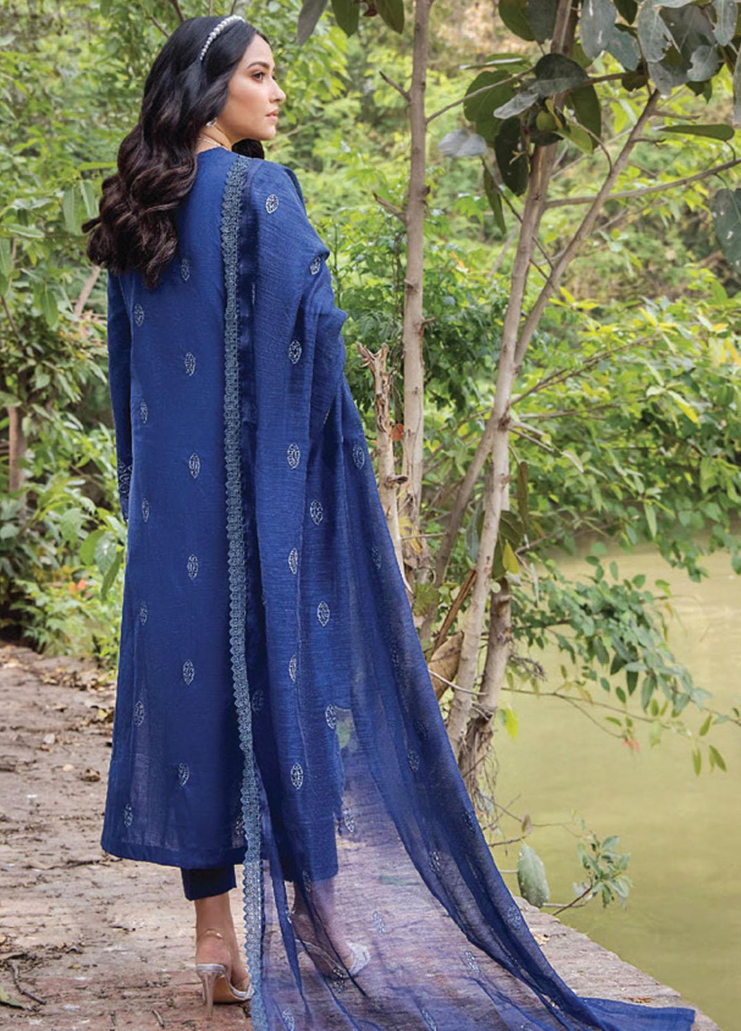 Maah Rukh By Humdum Embroidered Lawn Suits Unstitched 3 Piece HD23MR D-06 - Summer Collection