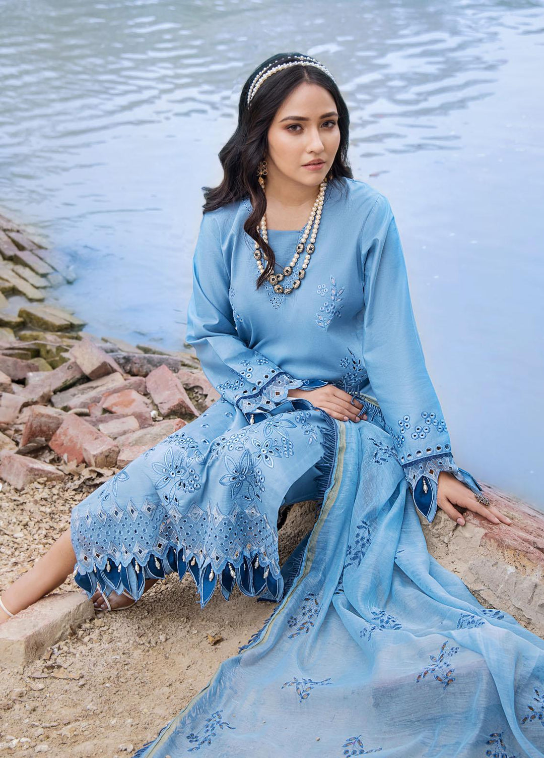 Maah Rukh By Humdum Embroidered Lawn Suits Unstitched 3 Piece HD23MR D-09 - Summer Collection