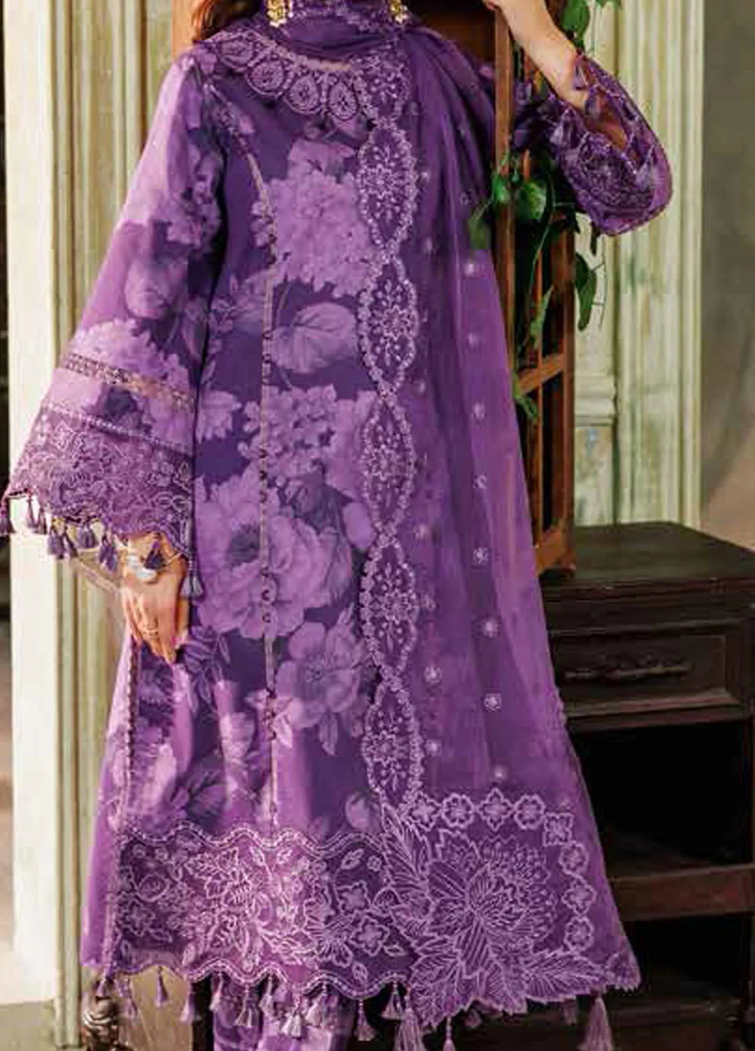 Maahi By Alizeh Fashion Embroidered Lawn Suit Unstitched 3 Piece AFB24M2 D-08 Zauq - Summer Collection