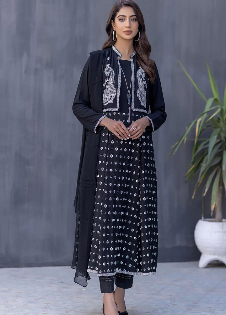 Madame Luxury Pret  Linen 3 Piece Suit 2562