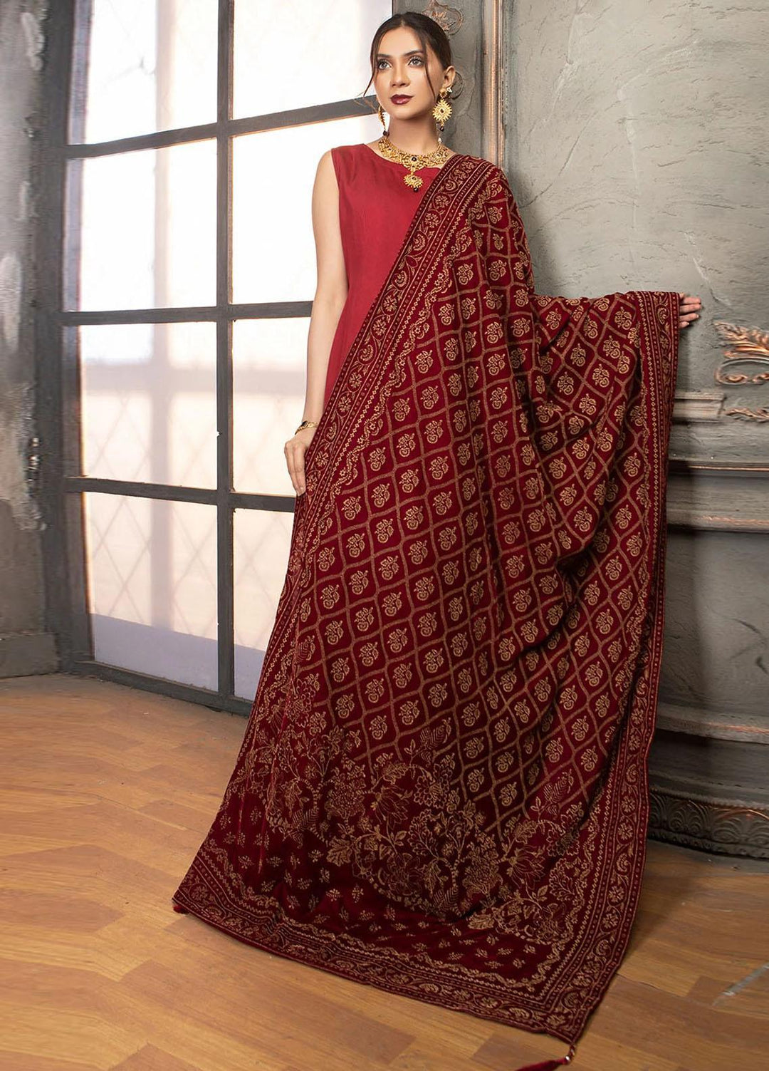 Madame  Velvet  Shawl MDM21SH VM-FR2 - Velvet Shawls