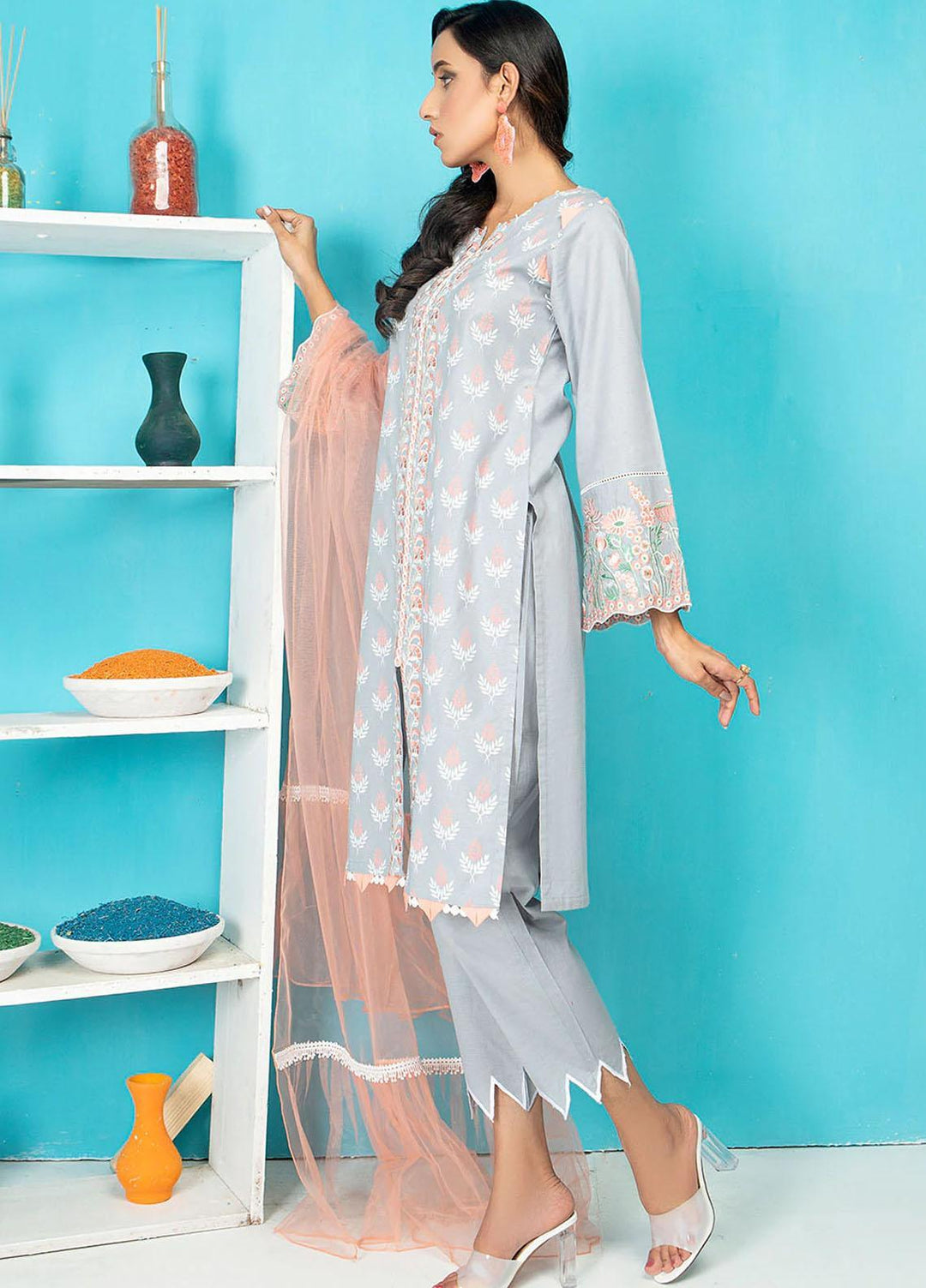 Madame Ready to Wear  Lawn 3 Piece Suit MDM22PE 2470