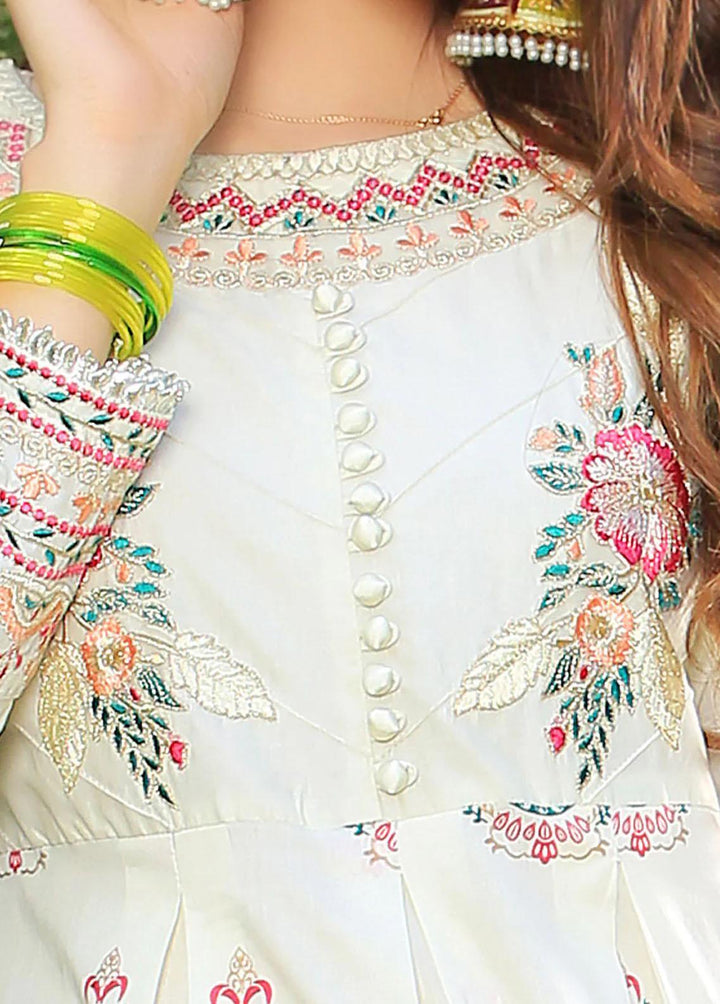 Madame Pret Luxury Lawn 3 Piece MDM23E 2599