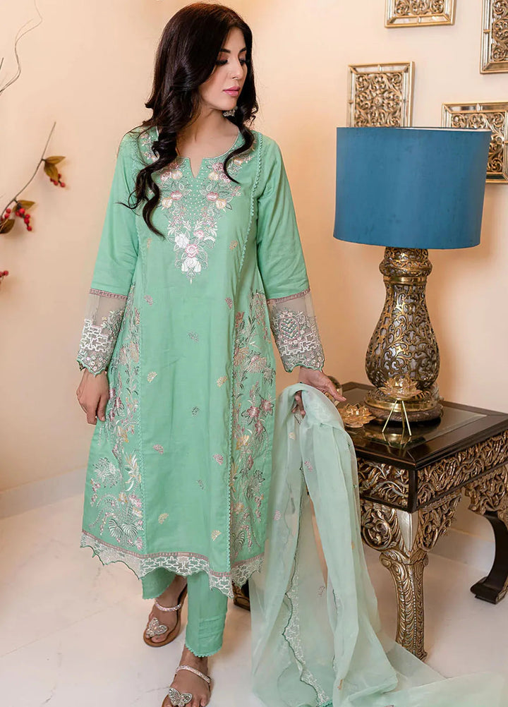 Madame Pret Embroidered Cotton Lawn 3 Piece 2704