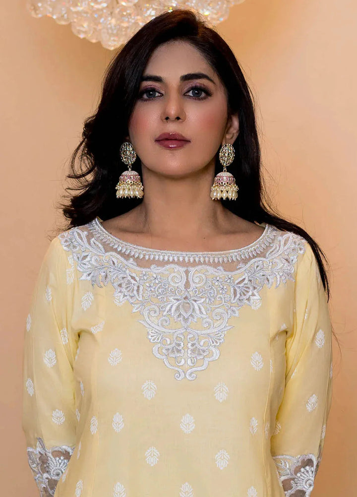 Madame Pret Embroidered Lawn 3 Piece 2709