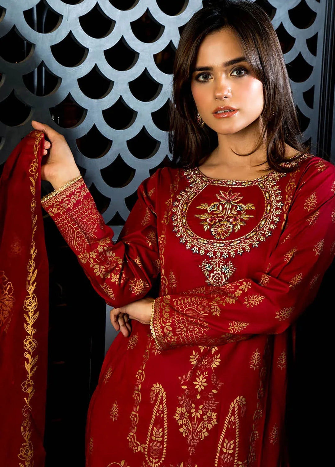 Madame Pret Embroidered Lawn 3 Piece 2713