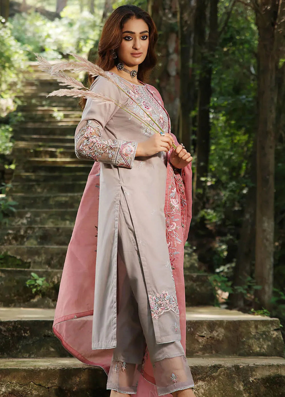 Madame Pret Embroidered Lawn 3 Piece 2718
