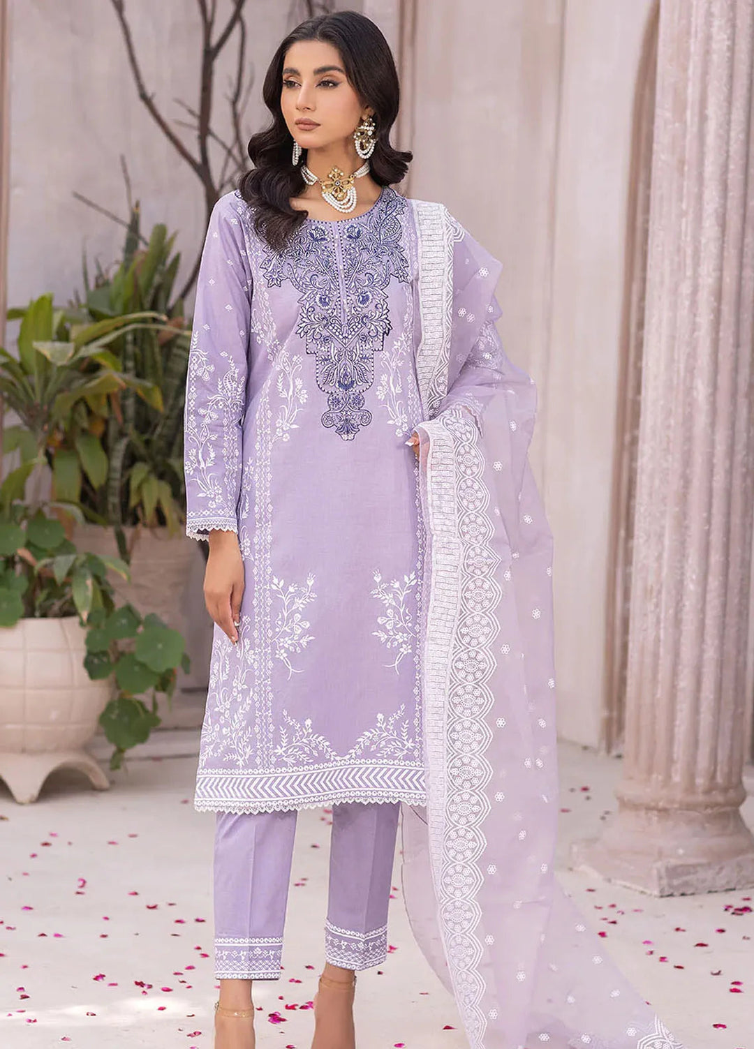 Madame Pret Embroidered Lawn 3 Piece 7007