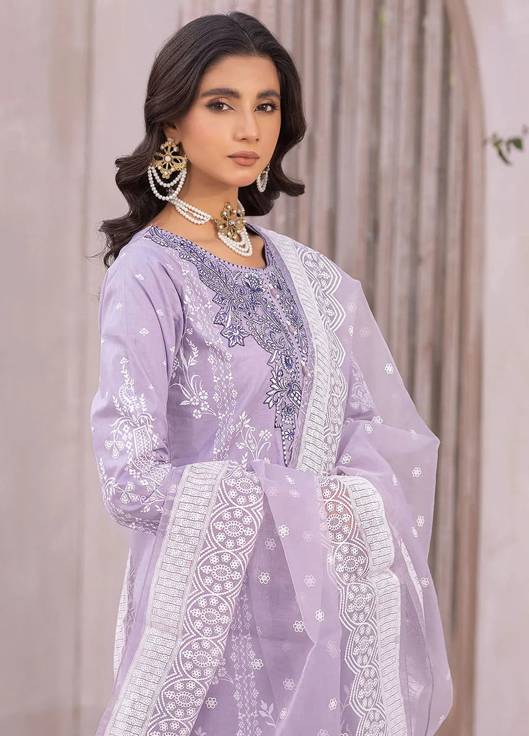 Madame Pret Embroidered Lawn 3 Piece 7007